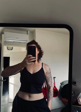 Elongated bra Gymshark size L, marca: Gymshark, estado: Bueno, tamaño: L, 15,00 €, 16,45 € Protección al comprador incluida