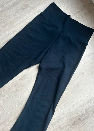 legging brandy melville, marque: Brandy Melville, état: Bon état, taille: S / 36 / 8, 8,00 €, 9,10 € Protection acheteurs incluse