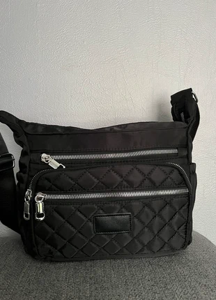 Sac à bandoulière réglable « Cerise » Noir, condizioni: Nuovo con cartellino, €10.00, €11.20 include la Protezione acquisti Pro