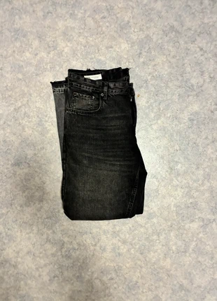 Jean Flare Zara, marque: Zara, état: Neuf sans étiquette, taille: W32 | FR 42, 40,00 €, 42,70 € Protection acheteurs incluse