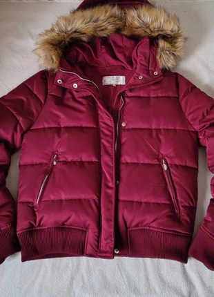 Zara Trafaluc Women's Quilted Winter Bomber Jacket. Size M in Burgundy - Granate, marque: Zara Trafaluc, état: Très bon état, taille: M / 38 / 10, 15,00 €, 16,45 € Protection acheteurs incluse