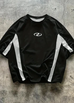 Maglietta T-shirt y2k sportiva Nuova, marke: y2k, zustand: Neu, größe: M, 18,00 €, 19,60 € inklusive Vinted-Käuferschutz