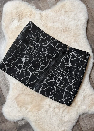 Minijupe noir epaisse style matelassé kookai taille 40, brand: K By Kookai, condition: Very good, size: L / 40 / 12, €10.00, €11.20 includes Buyer Protection