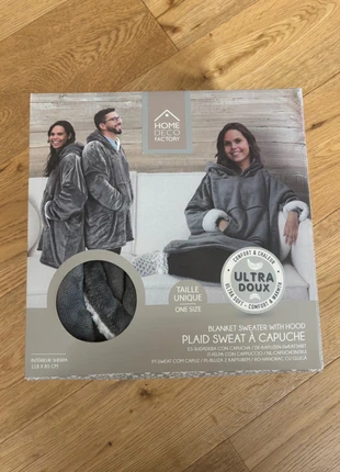 Plaid Sweat à capuche Home Deco Factory, marca: The Home Deco Factory, estado: Novo com etiquetas, tamanho: Outro, €18.00, €19.60 inclui Proteção do Comprador