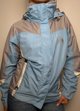 Veste de ski / coupe vent the north face gris et bleu baby logo brodé argenté #170, marque: The North Face, état: Très bon état, taille: XS / 34 / 6, 50,00 €, 53,20 € Protection acheteurs incluse