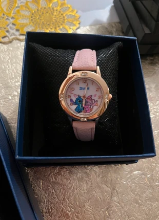 Montre stitch, marque: Stitch, état: Neuf sans étiquette, 6,00 €, 7,00 € Protection acheteurs incluse