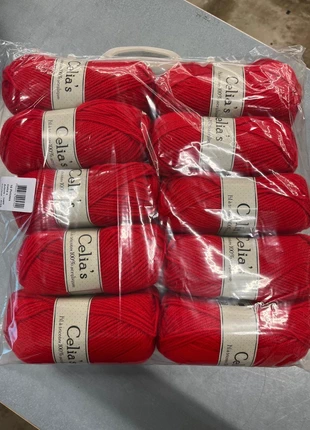 Lot 10 Pelotes de Laine Celia's Rouge, brand: LAINE, condizioni: Nuovo con cartellino, €9.99, €11.19 include la Protezione acquisti Pro