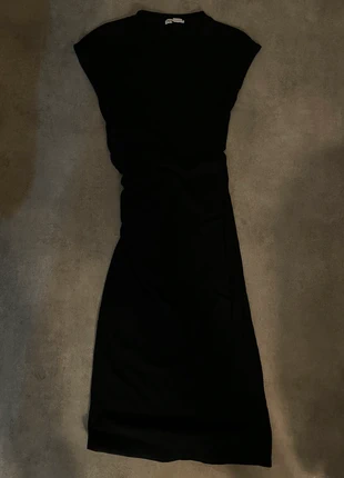 ZARA robe midi d’été noire, marque: Zara, état: Très bon état, taille: L / 40 / 12, 5,00 €, 5,95 € Protection acheteurs incluse