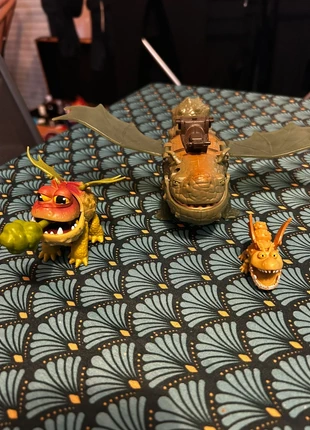 Dragon, merk: Dragon, staat: Heel goed, maat: Universeel, € 15,00, € 16,45 inclusief Kopersbescherming