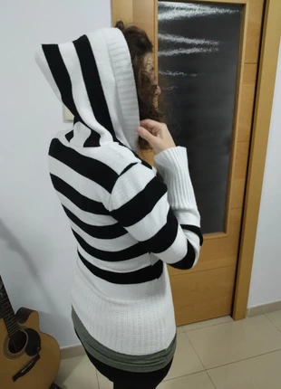 Sudadera blanca y negra con capucha, état: Très bon état, taille: M / 38 / 10, 1,00 €, 1,75 € Protection acheteurs incluse