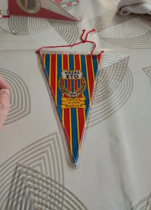 Fanion football vintage Vasas Gyor, marque: Vintage, état: Bon état, 5,00 €, 5,95 € Protection acheteurs incluse