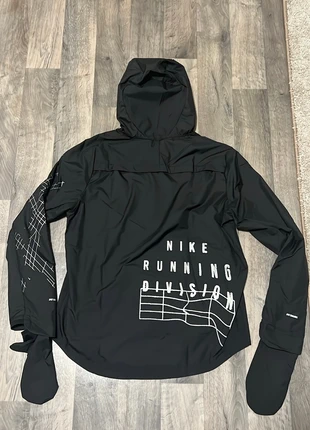 Veste Nike running Division Noir model Homme, marca: Nike, estado: Nuevo con etiquetas, tamaño: M, 80,00 €, 84,70 € Protección al comprador incluida