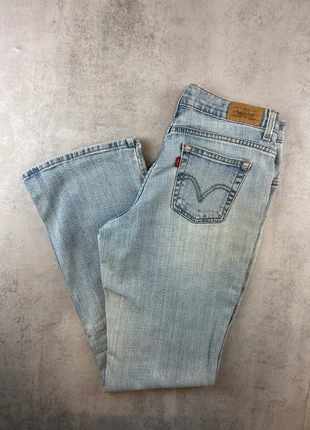 Jean Levi’s 550 relaxed bootcut bleu clair-taille W28 L30femme 5728, marque: Levi's, état: Bon état, taille: M / 38 / 10, 8,00 €, 9,10 € Protection acheteurs incluse