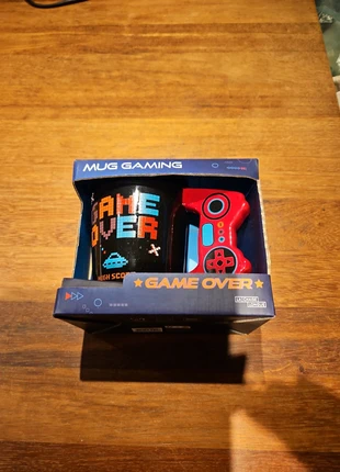 Mug gaming Game over la chaise longue, marque: La Chaise Longue, état: Neuf avec étiquette, 16,00 €, 17,50 € Protection acheteurs incluse