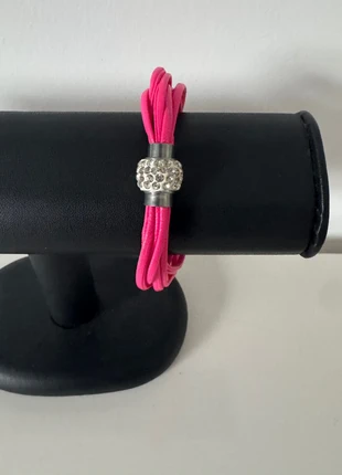 Bracelet rose, condizioni: Buone, €1.00, €1.75 include la Protezione acquisti