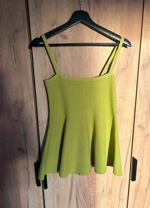 🌿Groen peplum topje🌿, merk: H&M, staat: Nieuw met prijskaartje, maat: S / 36 / 8, € 9,95, € 11,15 inclusief Kopersbescherming
