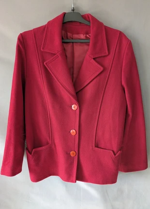 Manteau rouge élégant coupe classique taille L, staat: Heel goed, maat: L / 40 / 12, € 15,00, € 16,45 inclusief Kopersbescherming Pro