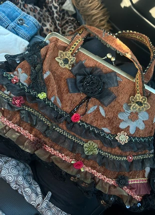 Beautiful vintage bag, merk: Hell Bunny, staat: Goed, € 39,00, € 41,65 inclusief Kopersbescherming