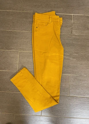 Jean Caroll droit 5 poches – Neuf jamais porté, marca: Caroll, estado: Novo sem etiquetas, tamanho: M / 38 / 10, €40.00, €42.70 inclui Proteção do Comprador