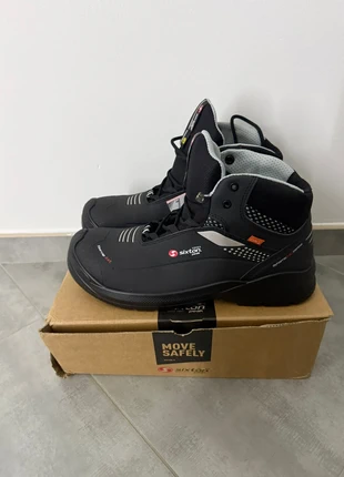 Chaussures de sécurité, marque: Sixton, état: Neuf avec étiquette, taille: 44, 35,00 €, 37,45 € Protection acheteurs incluse