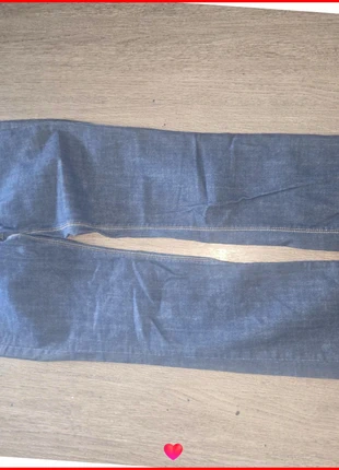 jean levis 570 taille 38/m, marque: Levi Strauss & Co., état: Très bon état, taille: M / 38 / 10, 15,00 €, 16,45 € Protection acheteurs incluse