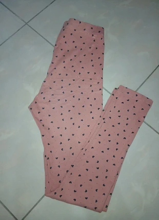 Leggings bambina rosa con cuoricini Taglia 12 anni Kiabi, marca: Kiabi, estado: Muito bom, tamanho: 12 anos / 152 cm, €1.50, €2.28 inclui Proteção do Comprador