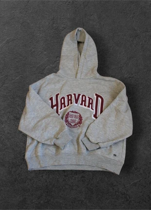 Sweat Oversize Cinzenta Harvard da Pull&Bear - Tamanho XS, marca: Pull & Bear, estado: Muy bueno, tamaño: XS / 34 / 6, 7,00 €, 8,05 € Protección al comprador incluida