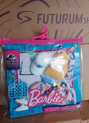 Barbie kleertjes, marque: Barbie, état: Neuf sans étiquette, taille: 5 ans / 110 cm, 6,00 €, 7,00 € Protection acheteurs incluse