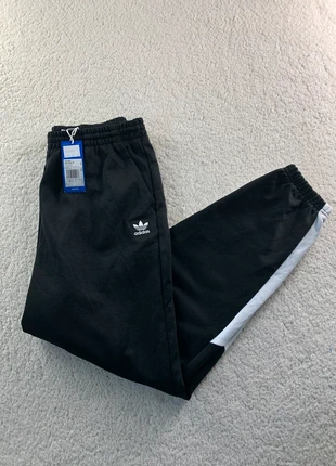 Jogging neuf avec étiquette adidas taille M homme vintzge y2k automne hiver, marca: adidas, estado: Nuevo con etiquetas, tamaño: M, 24,90 €, 26,85 € Protección al comprador incluida