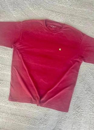 T-Shirt Carhartt Chase Rouge logo brodé doré coupe large crew neck tee - taille S - 100% coto, brand: Carhartt, condition: Very good, size: S, €19.90, €21.60 includes Buyer Protection