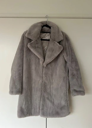 Faux fur, brand: Sample, condition: Very good, size: M / UK 12-14, £15.00, £16.45 includes Buyer Protection