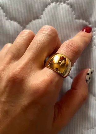 Gold tone chunky dome statement ring, marque: Vintage Love, état: Très bon état, taille: 17,3 mm, 28,00 €, 30,10 € Protection acheteurs incluse