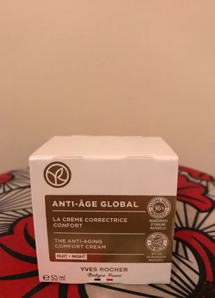 Crème anti-âge, marque: Yves Rocher, état: Neuf avec étiquette, 25,00 €, 26,95 € Protection acheteurs incluse