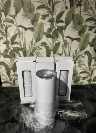 LOT 4x Gourdes Isothermes Tumbler Sublimation 20oz / 591ml, marque: Gourde sublimation, état: Très bon état, 26,00 €, 28,00 € Protection acheteurs (Pro) incluse