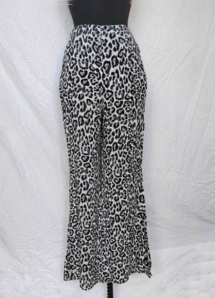 Pantalon fluide léopard évasé 🌷 Tezenis, taille S, marque: Tezenis, état: Très bon état, taille: S / 36 / 8, 10,00 €, 11,20 € Protection acheteurs (Pro) incluse