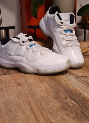 Baskets sneakers Jordan Nike AJ11 Low blanc patent cuir bleu ciel 45 homme hype streetwear (PF16), marque: Jordan, état: Très bon état, taille: 45, 99,00 €, 104,65 € Protection acheteurs (Pro) incluse