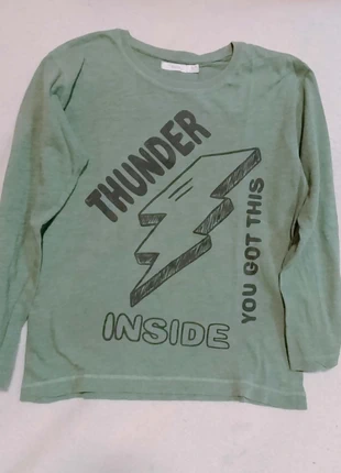 Camiseta verde infantil con rayo, marca: Sfera, estado: Muy bueno, tamaño: 6 años / 116 cm, 3,00 €, 3,15 € Protección al comprador incluida