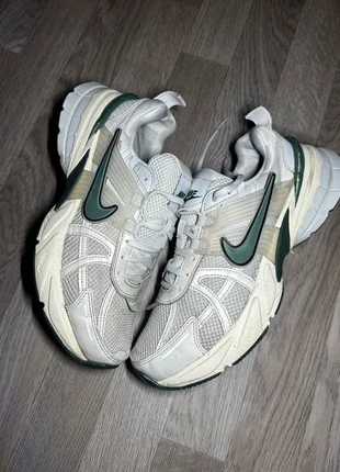 Nike V2K Run Runtekk White Green Taille 42 Homme Nike Air, condition: Very good, size: 42, €35.00, €37.45 includes Buyer Protection