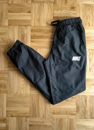 Jogging / Pantalon de sport noir Nike taille S, marque: Nike, état: Bon état, taille: S, 12,00 €, 13,30 € Protection acheteurs incluse