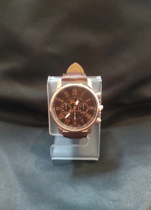 Montre geneva marron neuf, marque: Geneva, état: Neuf sans étiquette, taille: Taille unique, 5,00 €, 5,95 € Protection acheteurs incluse