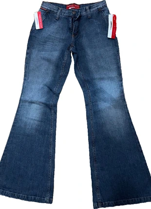 flared low rise jeans, marque: Américo Tavar, état: Neuf avec étiquette, taille: XS / 34 / 6, 20,00 €, 21,70 € Protection acheteurs incluse