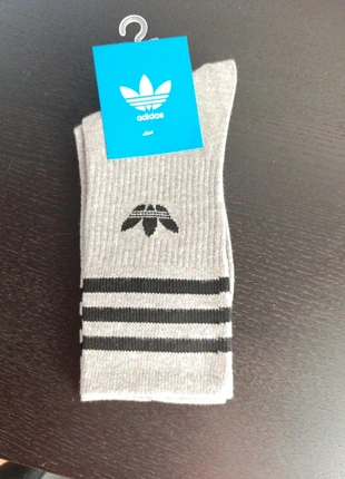 Paio di calzini, brand: adidas, condizioni: Nuovo con cartellino, taglia: Taglia unica, €3.00, €3.85 include la Protezione acquisti