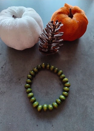 Grünes Holzperlen Armband Bohemian Style, merk: Bohemian style, staat: Heel goed, € 2,00, € 2,80 inclusief Kopersbescherming