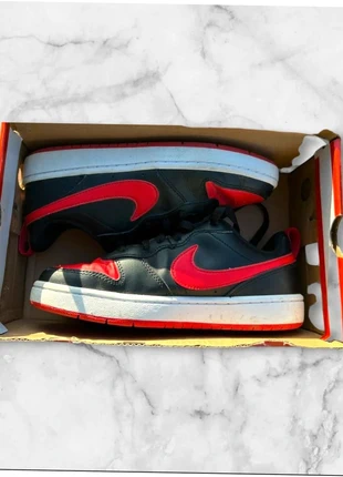 Nike Court Borough Low 2 GS – Rouge et Noir – Taille 37,5, brand: Nike, condizioni: Ottime, taglia: 37.5, €35.00, €37.45 include la Protezione acquisti
