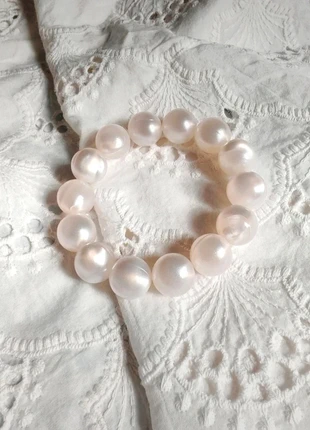 Bracelet Skadi perles nacre, marque: POM.bijoux, état: Très bon état, 13,00 €, 14,35 € Protection acheteurs (Pro) incluse