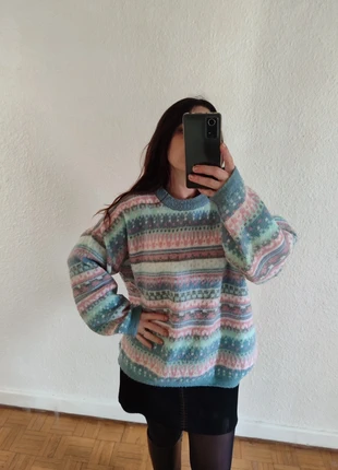 Pull multicolore motifs hover doux oversize 36-38-40-42, état: Bon état, taille: XL / 42 / 14, 18,00 €, 19,60 € Protection acheteurs incluse