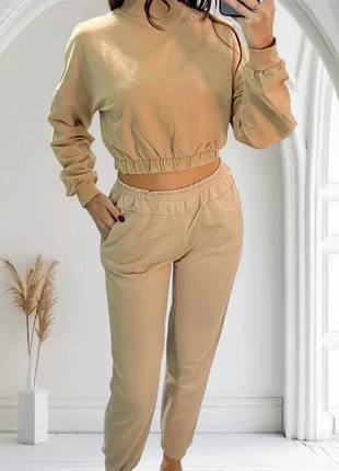 Tuta Bershka beige S, marca: Bershka, estado: Muito bom, tamanho: S / 36 / 8, €10.00, €11.20 inclui Proteção do Comprador