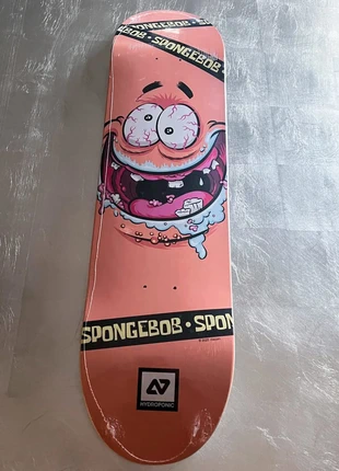 Hydroponic x Spongebob – Skateboard 8.0" édition limitée – Patrick design – Sous blister, marke: HYDROPONIC, zustand: Neu, 50,00 €, 53,20 € beinhaltet Vinted-Käuferschutz Pro