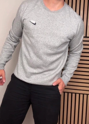 Nike Sweatshirt Vintage Gris Logo Swoosh Homme Taille M Très Bon État, marke: Nike, zustand: Sehr gut, größe: M, 28,00 €, 30,10 € beinhaltet Vinted-Käuferschutz Pro