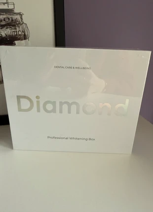 Diamond professional whitening box, merk: Diamond, staat: Nieuw met prijskaartje, € 25,00, € 26,95 inclusief Kopersbescherming